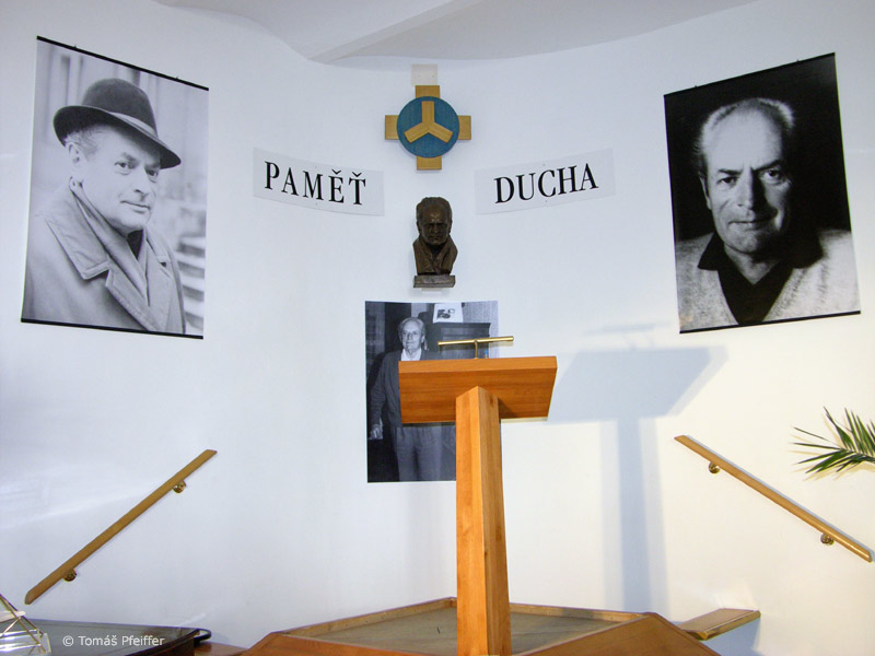 MOSTRE &nbsp; 30. 3. 2007 - MEMORIA DELLO SPIRITO &nbsp; &nbsp; &nbsp; << 10/10