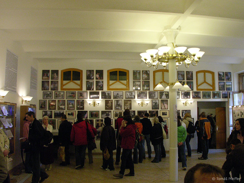 Exposiciones &nbsp; 30. 3. 2008 - MEMORIA DEL ESPÍRITU o HISTORIA DEL ESPIRITISMO EN BOHEMIA &nbsp; &nbsp; &nbsp; << 2/15 >>