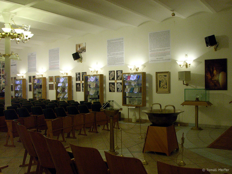 MOSTRE &nbsp; 30. 3. 2008 - MEMORIA DELLO SPIRITO ossia STORIA DELLO SPIRITISMO IN BOEMIA &nbsp; &nbsp; &nbsp; << 10/15 >>