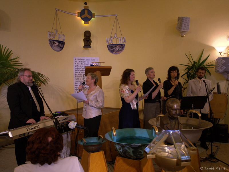 Exposiciones &nbsp; 30. 3. 2010 - EQUILIBRIO &nbsp; &nbsp; &nbsp; << 8/65 >>