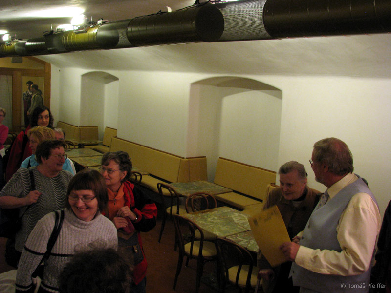 Exposiciones &nbsp; 30. 3. 2011 &nbsp; &nbsp; &nbsp; << 12/32 >>
