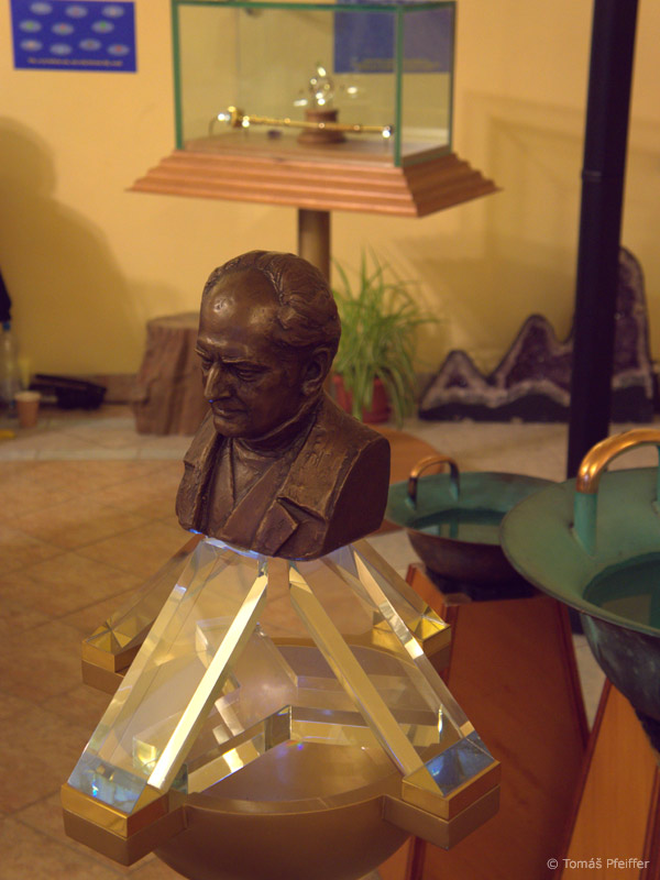 Exposiciones &nbsp; 30. 3. 2011 &nbsp; &nbsp; &nbsp; << 24/32 >>