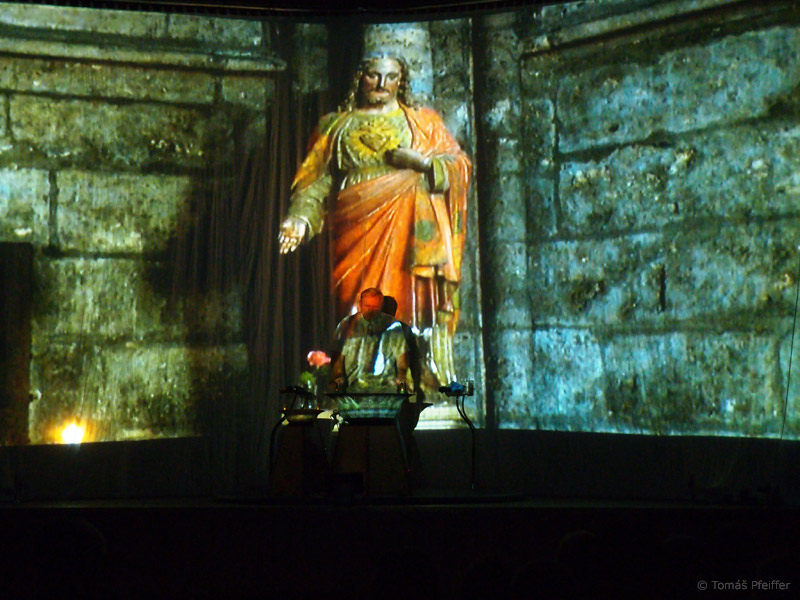 Koncert Společná věc - 26. 10. 2011 LIBEREC, KaSC &nbsp; &nbsp; &nbsp; << 8/13 >>
